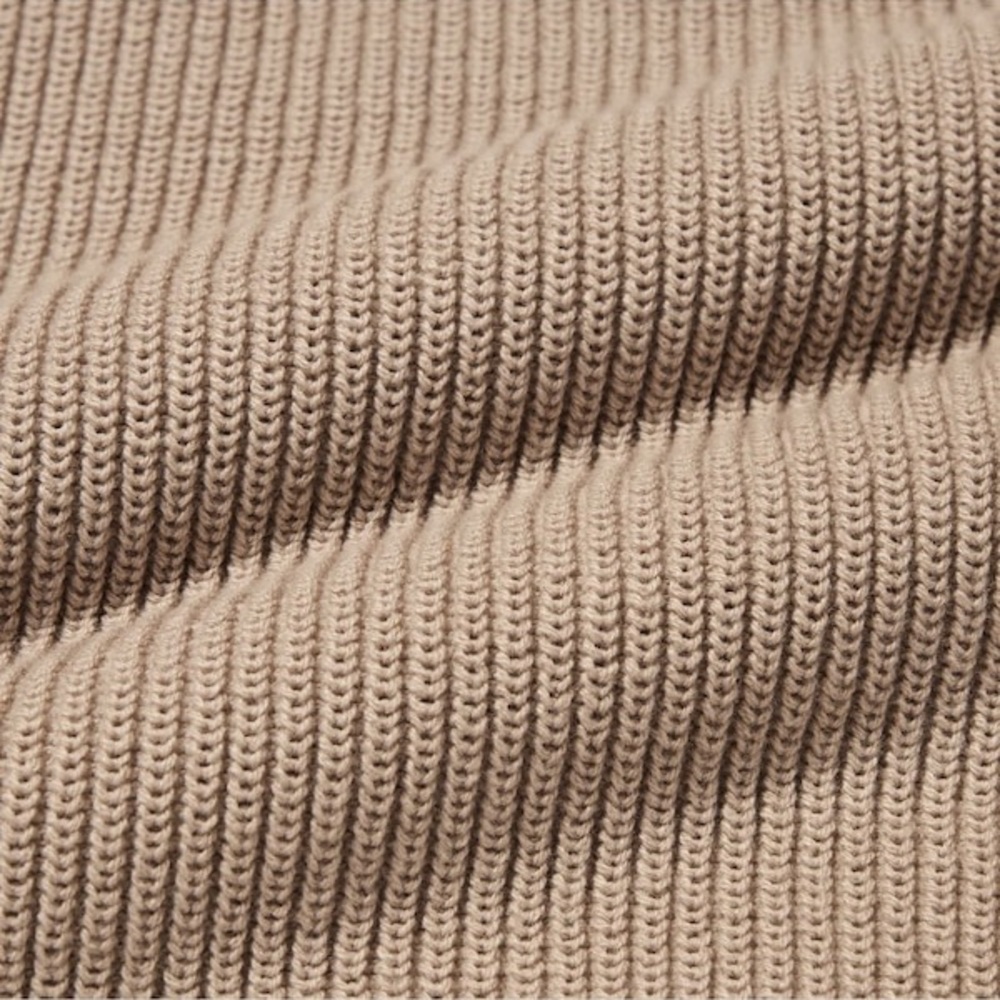 Uniqlo Men's Tan Crewneck Sweater Vest - Picture 4 of 7